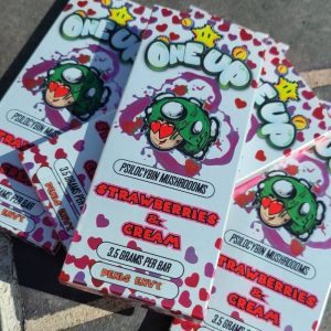 One Up Mushroom Bar Strawberries and Cream
